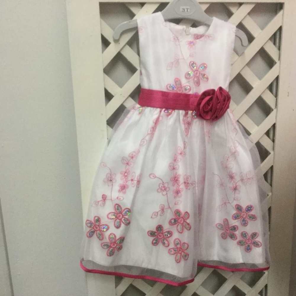 NEW - Girls Dress